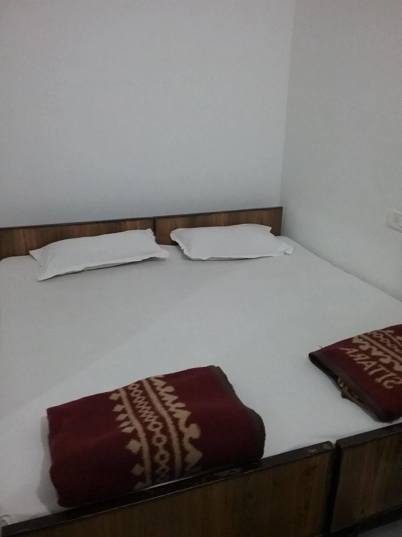 Teerth Guest House Варанаси Экстерьер фото